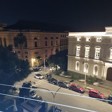 Al Teatro Verdi Luxury Apartment ساليرنو المظهر الخارجي الصورة