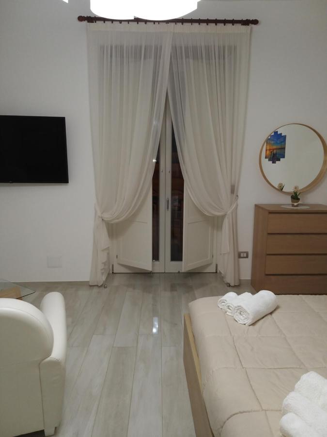 Al Teatro Verdi Luxury Apartment ساليرنو المظهر الخارجي الصورة