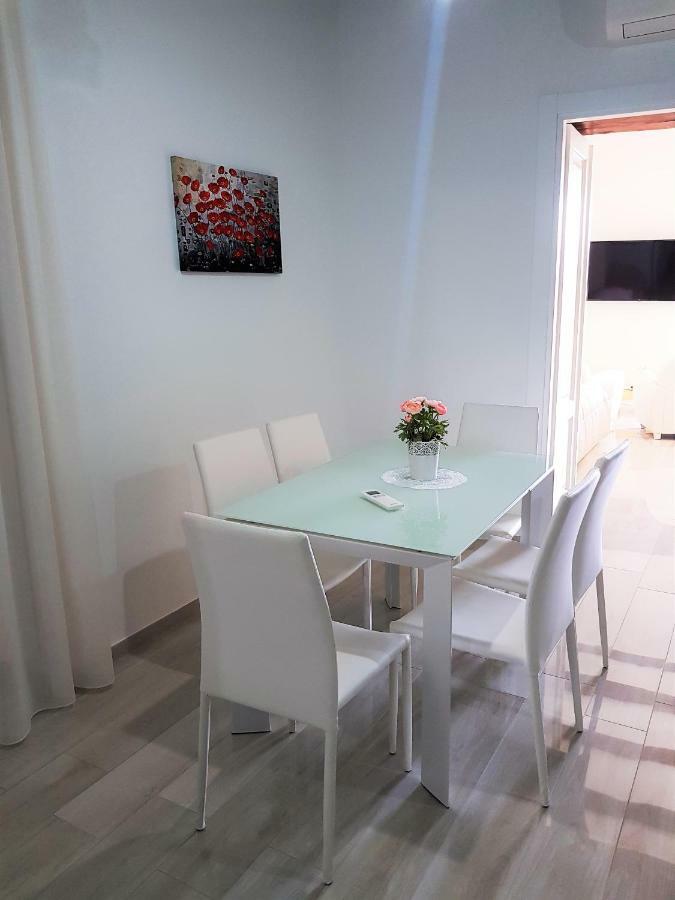 Al Teatro Verdi Luxury Apartment ساليرنو المظهر الخارجي الصورة