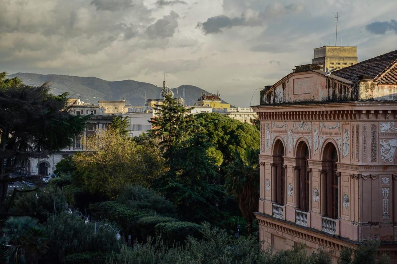 Al Teatro Verdi Luxury Apartment ساليرنو المظهر الخارجي الصورة
